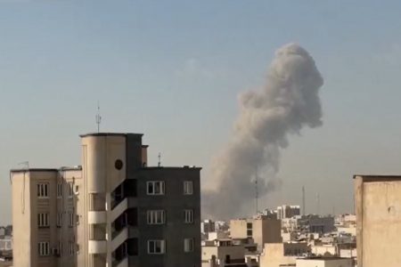 Trump: Chúng ta đã bắt đầu một chiến dịch quân sự lớn ở Iran