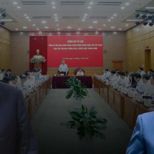 Tranh cãi giữa TBT và Thủ tướng về tăng trưởng GDP “Cháy nhà ra mặt Chuột”?