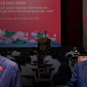 Tăng trưởng ảo 2 con số và trò chơi sửa số liệu: Vì sao Lê Minh Hưng “phản pháo” Tô Lâm?